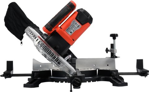 YATO UKOŚNICA 225M 1800W Z LASEREM YATO UKOŚNICA 225M 1800W Z LASEREM