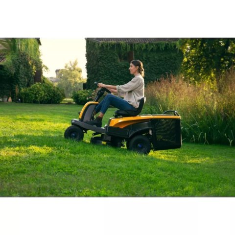 Stiga Zestaw promocyjny Traktor akumulatorowy Swift 372e 3x7,5 Ah + 1x5 Ah + pojedyncza ładowarka Stiga Zestaw promocyjny Traktor akumulatorowy Swift 372e 3x7,5 Ah + 1x5 Ah + pojedyncza ładowarka