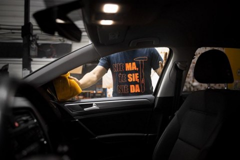 NEO T-SHIRT Z NADRUKIEM MA SIĘ DA ROZMIAR M NEO T-SHIRT Z NADRUKIEM MA SIĘ DA ROZMIAR M