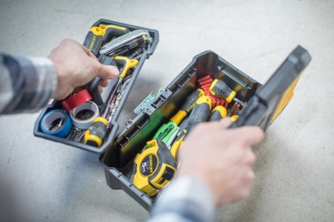 STANLEY SKRZYNKA NARZĘDZIOWA ESSENTIAL ZATRZASKI METALOWE 12,5 STANLEY SKRZYNKA NARZĘDZIOWA ESSENTIAL ZATRZASKI METALOWE 12,5