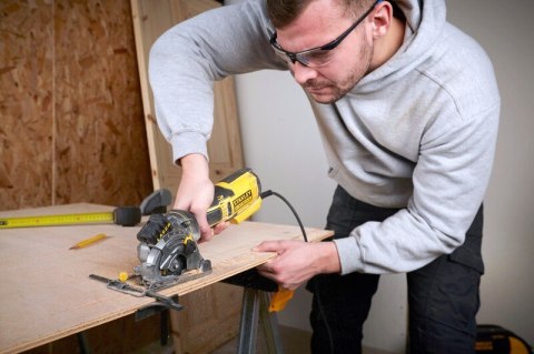 STANLEY MULTI PILARKA 650W 89MM STANLEY MULTI PILARKA 650W 89MM