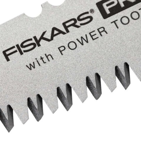 FISKARS PIŁA ZĄBKOWANA Z OCHRANIACZEM POWERTOOTH 15CM, 8 TPI FISKARS PIŁA ZĄBKOWANA Z OCHRANIACZEM POWERTOOTH 15CM, 8 TPI