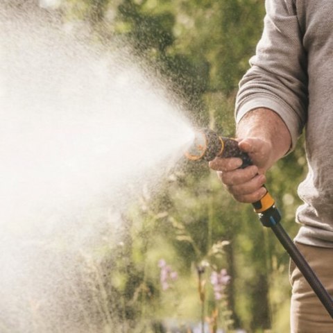 FISKARS PISTOLET ZRASZAJĄCY MULTI FISKARS PISTOLET ZRASZAJĄCY MULTI