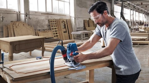 BOSCH FREZARKA GÓRNOWRZECIONOWA GOF 130 BOSCH FREZARKA GÓRNOWRZECIONOWA GOF 130