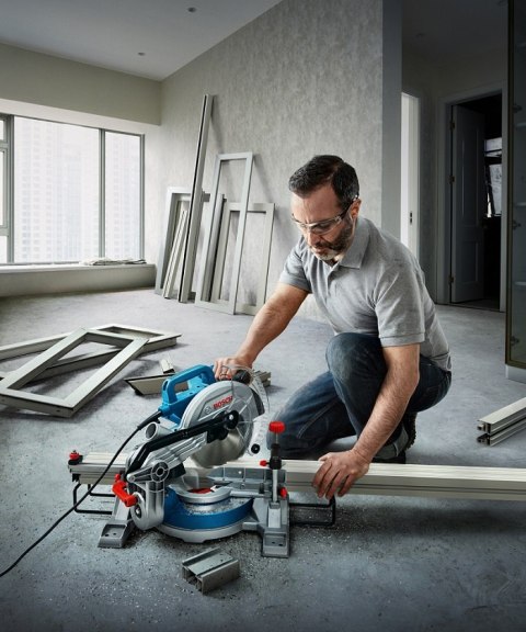 BOSCH UKOŚNICA 1300W GCM 216 WSKAŹNIK LASEROWY BOSCH UKOŚNICA 1300W GCM 216 WSKAŹNIK LASEROWY