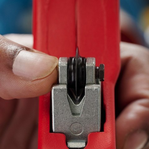 KNIPEX OBCINAK BIX 6 - 76 MM (1/4''- 3'') GRUBOŚCI ŚCIANKI DO 2 MM KNIPEX OBCINAK BIX 6 - 76 MM (1/4''- 3'') GRUBOŚCI ŚCIANKI DO 2 MM