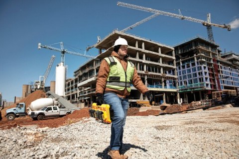 DEWALT ŁADOWARKA XR 8.0A 4*18V DEWALT ŁADOWARKA XR 8.0A 4*18V