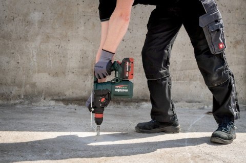 METABO MŁOT UDAROWY OBROTOWY AKUMULATOROWY KH 18 LTX BL 28 Q METABO MŁOT UDAROWY OBROTOWY AKUMULATOROWY KH 18 LTX BL 28 Q