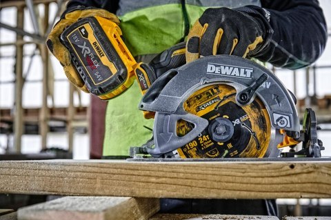 DEWALT PILARKA TARCZOWA AKUMULATOROWA 190MM XR 54V 2*9.0AH TSTAK DEWALT PILARKA TARCZOWA AKUMULATOROWA 190MM XR 54V 2*9.0AH TSTAK