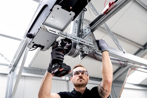 METABO ZESTAW COMBO 18V BS 18 LT BL + SSW 18 LT 300 BL 2*5.2AH METABO ZESTAW COMBO 18V BS 18 LT BL + SSW 18 LT 300 BL 2*5.2AH