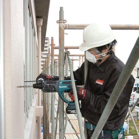 MAKITA MŁOT UDAROWY OBROTOWY AKUMULATOROWY 18V 3*5.0AH MAKITA MŁOT UDAROWY OBROTOWY AKUMULATOROWY 18V 3*5.0AH