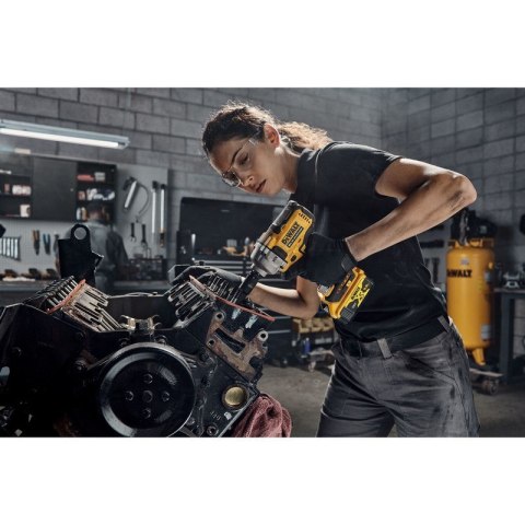 DEWALT AKUMULATOROWY KLUCZ UDAROWY 1/2' XR 18V 0 AH TSTAK 812 NM DEWALT AKUMULATOROWY KLUCZ UDAROWY 1/2' XR 18V 0 AH TSTAK 812 NM