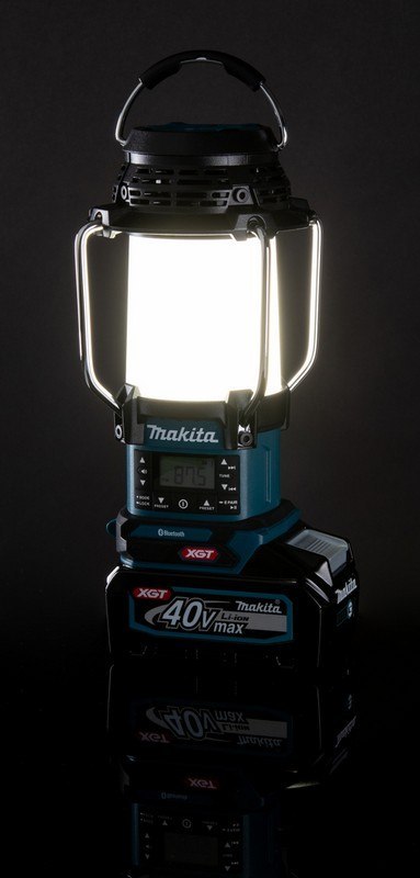 MAKITA ODBIORNIK RADIOWY FM/BT Z LAMPĄ I LATARKĄ XGT MAKITA ODBIORNIK RADIOWY FM/BT Z LAMPĄ I LATARKĄ XGT
