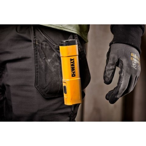 DEWALT LATARKA LED 3 TRYBY 200-400-1200LM USB-C DEWALT LATARKA LED 3 TRYBY 200-400-1200LM USB-C