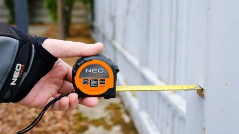 NEO MIARA ZWIJANA STALOWA 5M/25MM MAGNES NEO MIARA ZWIJANA STALOWA 5M/25MM MAGNES