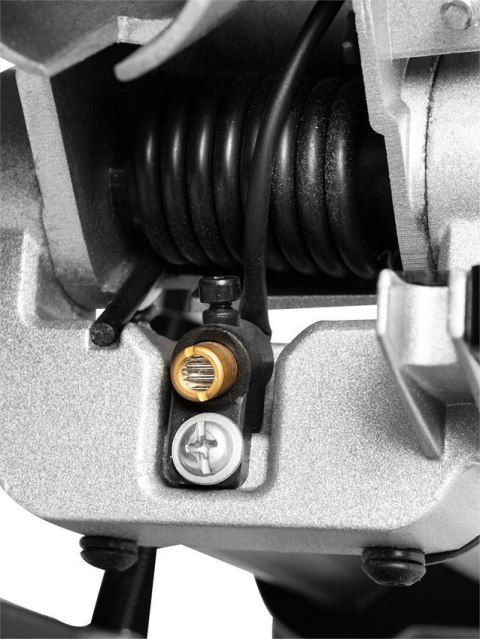 GRAPHITE PILARKA UKOSOWA ENERGY+ 18V, TARCZA 210*30MM GRAPHITE PILARKA UKOSOWA ENERGY+ 18V, TARCZA 210*30MM