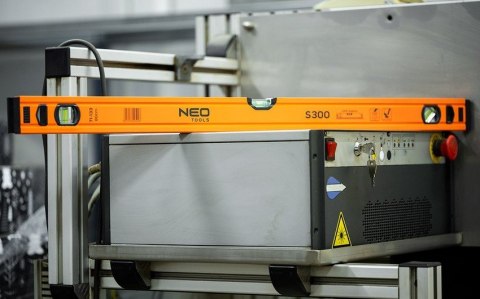 NEO POZIOMICA ALUMINIOWA S300 3 LIBELLE 80CM. NEO POZIOMICA ALUMINIOWA S300 3 LIBELLE 80CM.