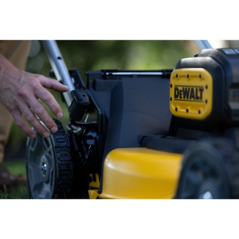 DEWALT KOSIARKA DO TRAWY AKUMULATOROWA 53CM 2*18V 0*AH DEWALT KOSIARKA DO TRAWY AKUMULATOROWA 53CM 2*18V 0*AH