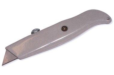 BEAST NÓŻ UNIWERSALNY WYSUWANY 150 mm ALUMINIUM BEAST NÓŻ UNIWERSALNY WYSUWANY 150 mm ALUMINIUM