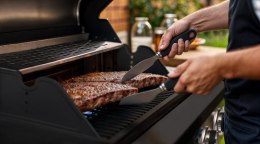 BLAUPUNKT GRILL GAZOWY 3+1 STAL NIERD GAZOWY 3+1 STAL NIERDZEWNA 9,3KW